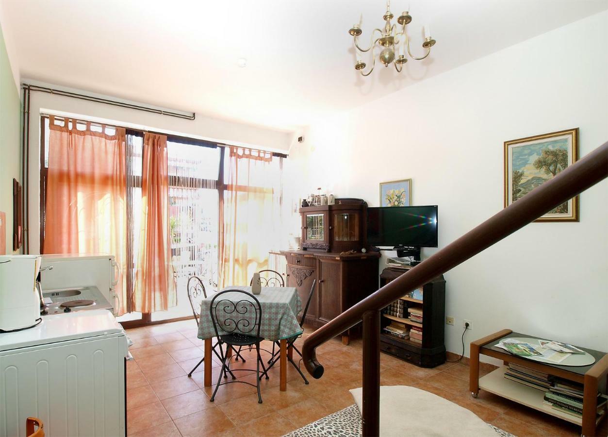 Apartments Kada 1571 Pola Esterno foto